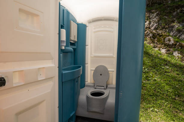 Best Porta potty rental near me  in Montague, MI